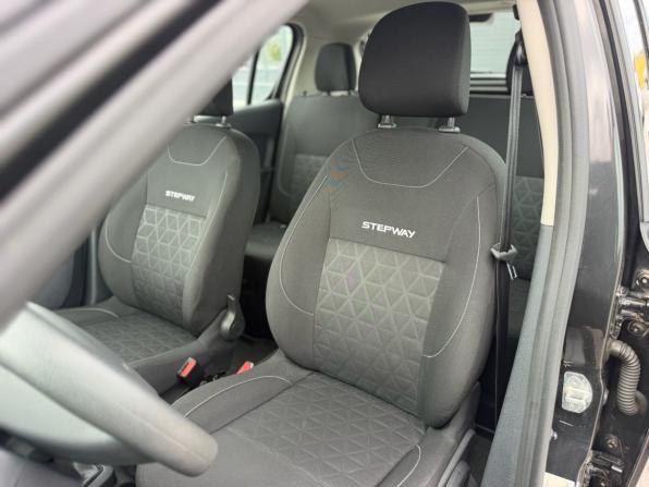 Renault Sandero II с пробегом 2017 года, цена 1 120 000 рублей, 69900 км, хэтчбек, Автокод Объявления