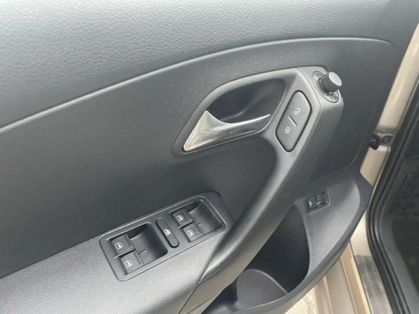Volkswagen Polo V Рестайлинг с пробегом 2018 года, цена 1 221 000 рублей, 85310 км, седан, Автокод Объявления