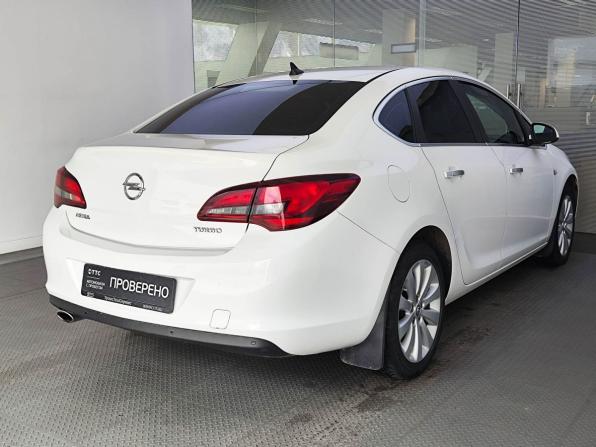 Opel Astra J Рестайлинг с пробегом 2012 года, цена 849 000 рублей, 175000 км, седан, Автокод Объявления
