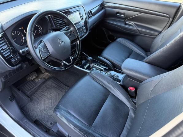 Mitsubishi Outlander III Рестайлинг 2 с пробегом 2017 года, цена 1 790 000 рублей, 154000 км, внедорожник, Автокод Объявления