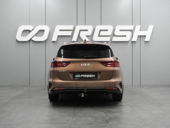 Kia Ceed III Рестайлинг с пробегом 2022 года, цена 1 889 000 рублей, 163325 км, универсал, Автокод Объявления