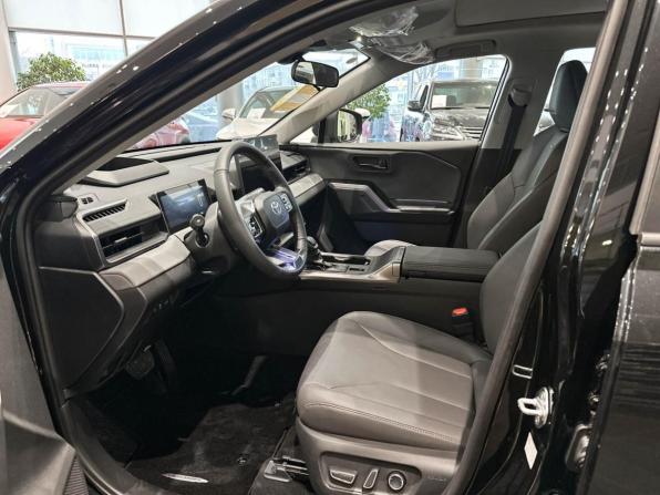 Toyota Wildlander II с пробегом 2026 года, цена 4 620 000 рублей, 25 км, внедорожник, Автокод Объявления