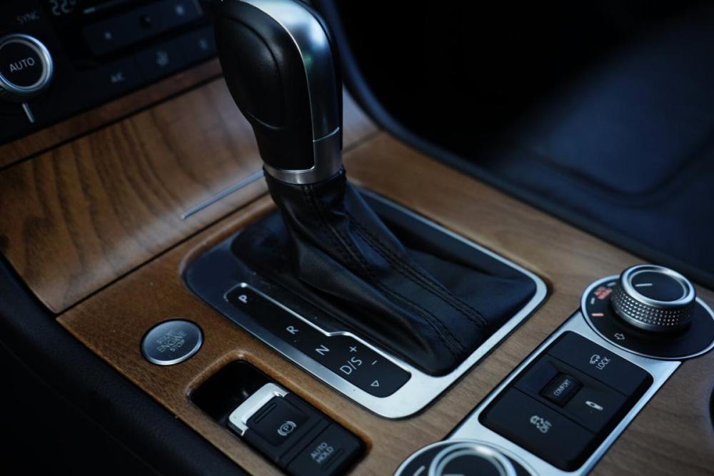 Volkswagen Touareg II Рестайлинг Крым  - изображение 17