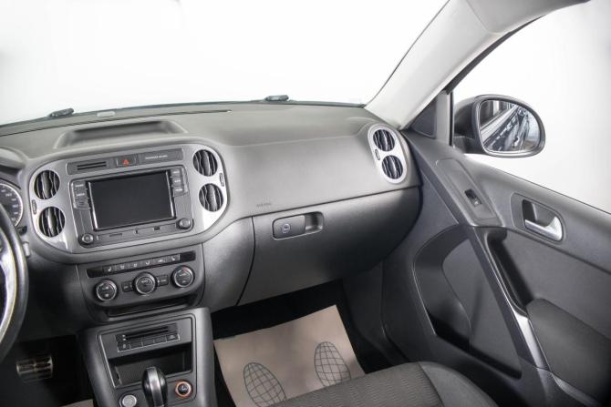 Volkswagen Tiguan I Рестайлинг с пробегом 2016 года, цена 1 699 000 рублей, 203164 км, внедорожник, Автокод Объявления