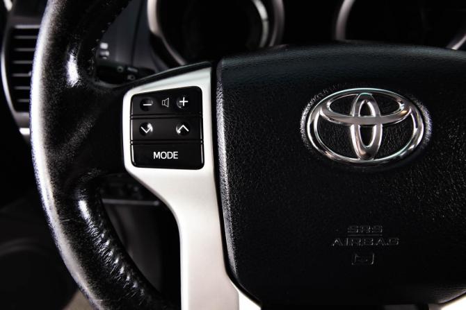 Toyota Land Cruiser Prado 150 Series с пробегом 2013 года, цена 3 299 000 рублей, 167800 км, внедорожник, Автокод Объявления