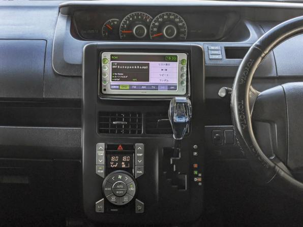 Toyota Noah II (R70) с пробегом 2012 года, цена 1 699 900 рублей, 269000 км, минивэн, Автокод Объявления