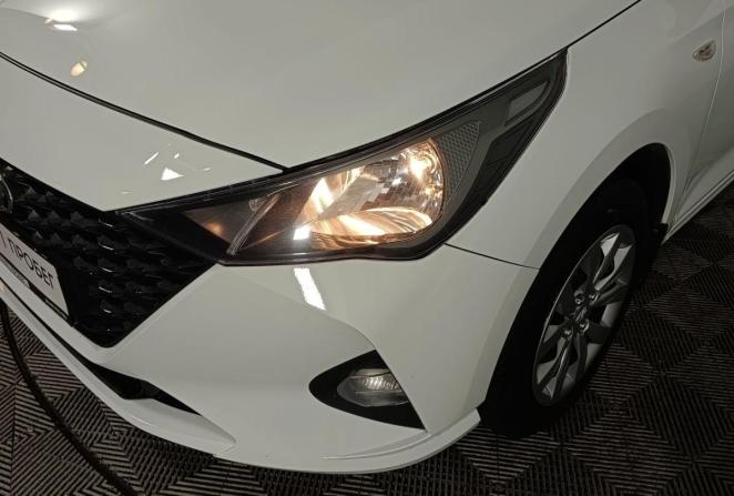 Hyundai Solaris II Рестайлинг с пробегом 2021 года, цена 1 395 000 рублей, 46683 км, седан, Автокод Объявления