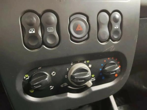 Renault Logan I Рестайлинг с пробегом 2012 года, цена 361 920 рублей, 179299 км, седан, Автокод Объявления