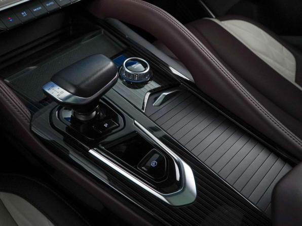 Geely Monjaro I с пробегом 2024 года, цена 3 297 434 рубля, 53725 км, внедорожник, Автокод Объявления