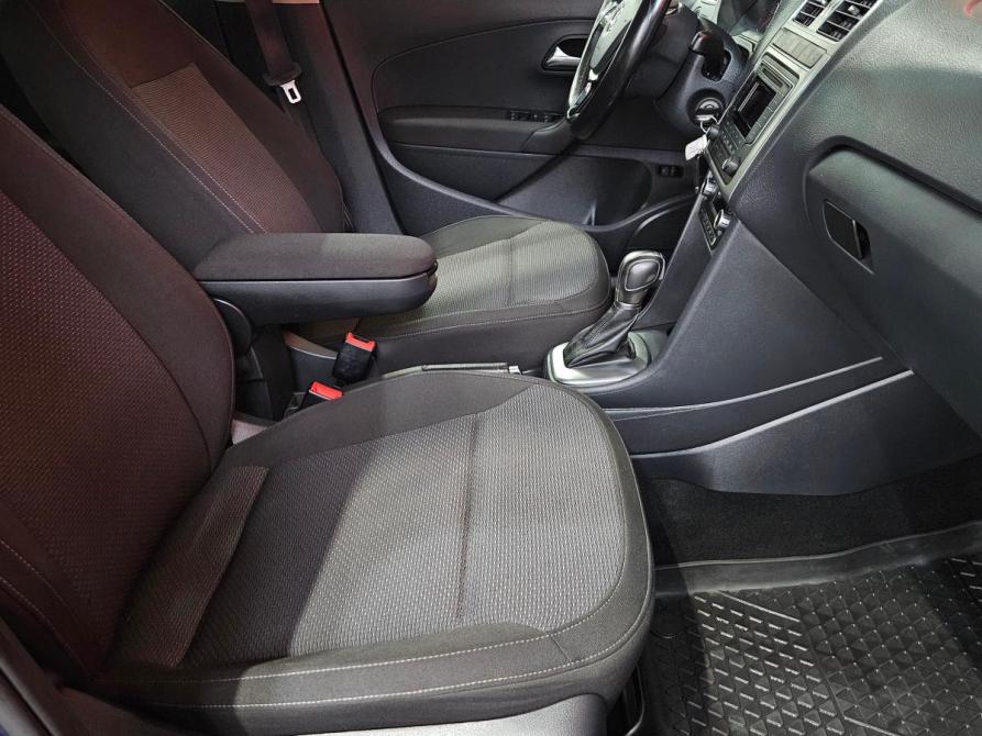 Volkswagen Polo V Рестайлинг Вологда  - изображение 13