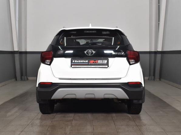 Toyota Yaris XP150 Рестайлинг с пробегом 2022 года, цена 1 794 995 рублей, 26239 км, хэтчбек, Автокод Объявления