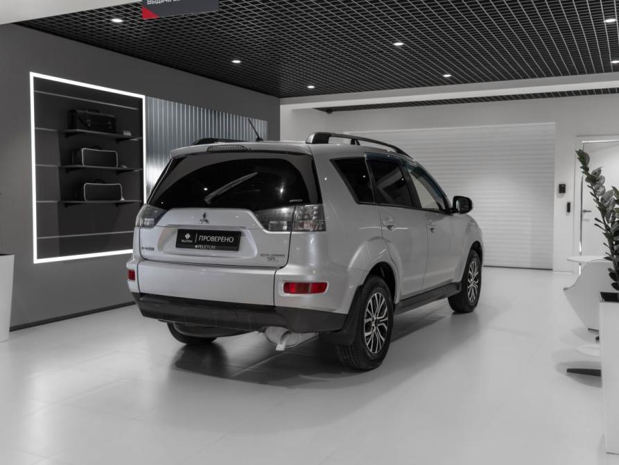 Mitsubishi Outlander II Рестайлинг Москва  - изображение 5