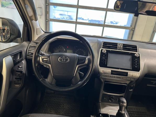 Toyota Land Cruiser Prado 150 Series Рестайлинг 2 с пробегом 2019 года, цена 5 490 000 рублей, 69733 км, внедорожник, Автокод Объявления