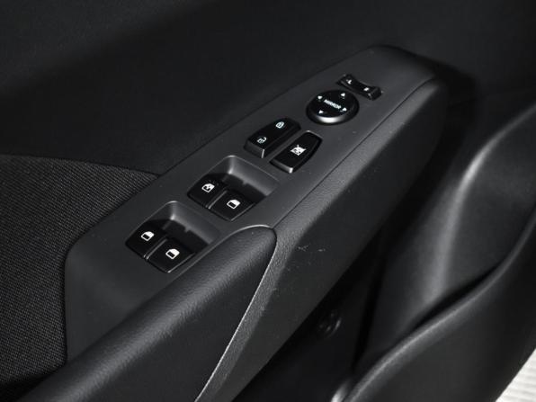 Hyundai Solaris II Рестайлинг с пробегом 2021 года, цена 1 655 000 рублей, 19500 км, седан, Автокод Объявления
