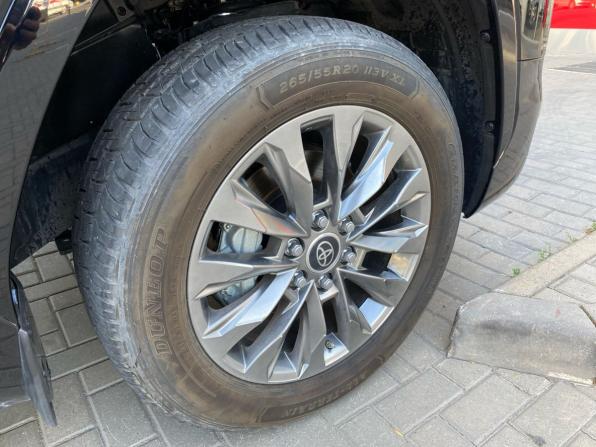 Toyota Land Cruiser 300 Series с пробегом 2023 года, цена 12 900 000 рублей, 704 км, внедорожник, Автокод Объявления