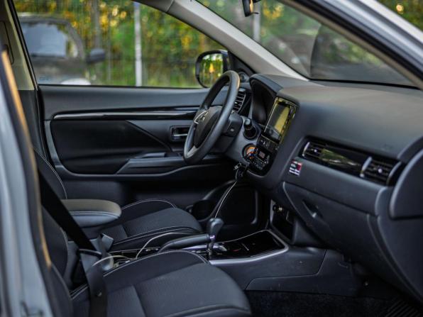 Mitsubishi Outlander IV с пробегом 2022 года, цена 2 150 000 рублей, 49040 км, внедорожник, Автокод Объявления
