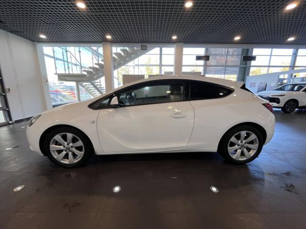 Opel Astra J Рестайлинг с пробегом 2013 года, цена 635 000 рублей, 217706 км, хэтчбек, Автокод Объявления