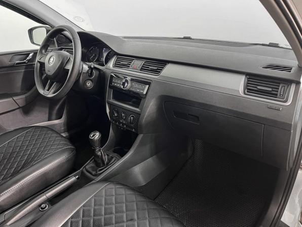 Skoda Rapid I с пробегом 2017 года, цена 956 000 рублей, 119658 км, лифтбек, Автокод Объявления