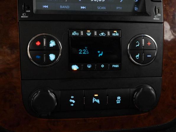 Chevrolet Tahoe III с пробегом 2011 года, цена 1 796 444 рубля, 348013 км, внедорожник, Автокод Объявления