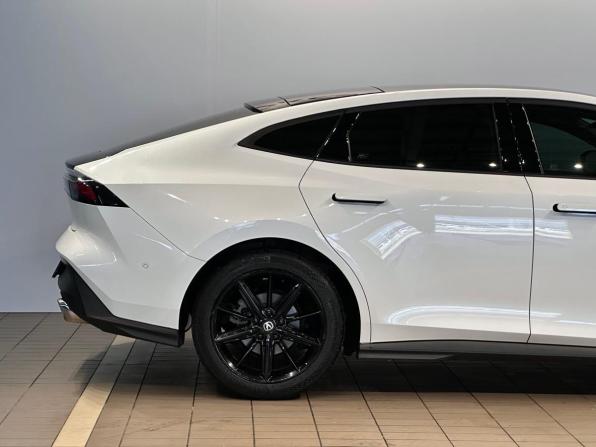Changan UNI-V I с пробегом 2024 года, цена 2 390 000 рублей, 34010 км, лифтбек, Автокод Объявления