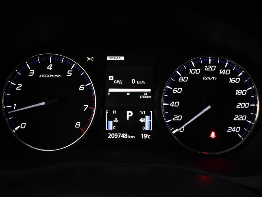 Mitsubishi Outlander III Рестайлинг 2 Санкт-Петербург  - изображение 19