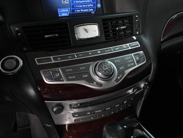 Infiniti M IV с пробегом 2013 года, цена 1 599 000 рублей, 270967 км, седан, Автокод Объявления