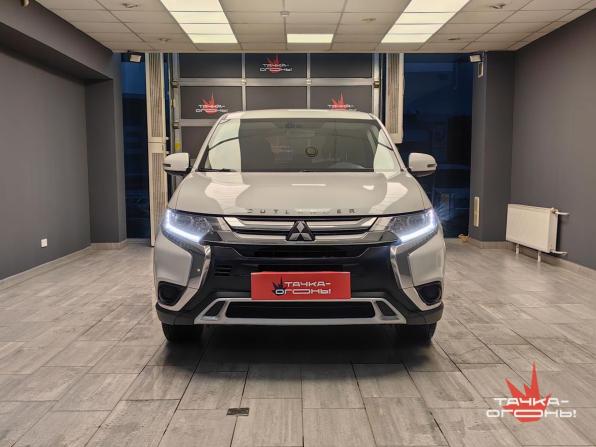 Mitsubishi Outlander III Рестайлинг 3 с пробегом 2018 года, цена 1 800 000 рублей, 135000 км, внедорожник, Автокод Объявления