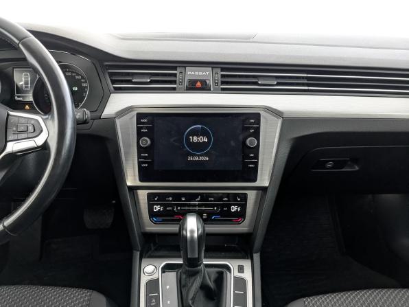 Volkswagen Passat B8 Рестайлинг с пробегом 2020 года, цена 2 390 000 рублей, 59401 км, седан, Автокод Объявления