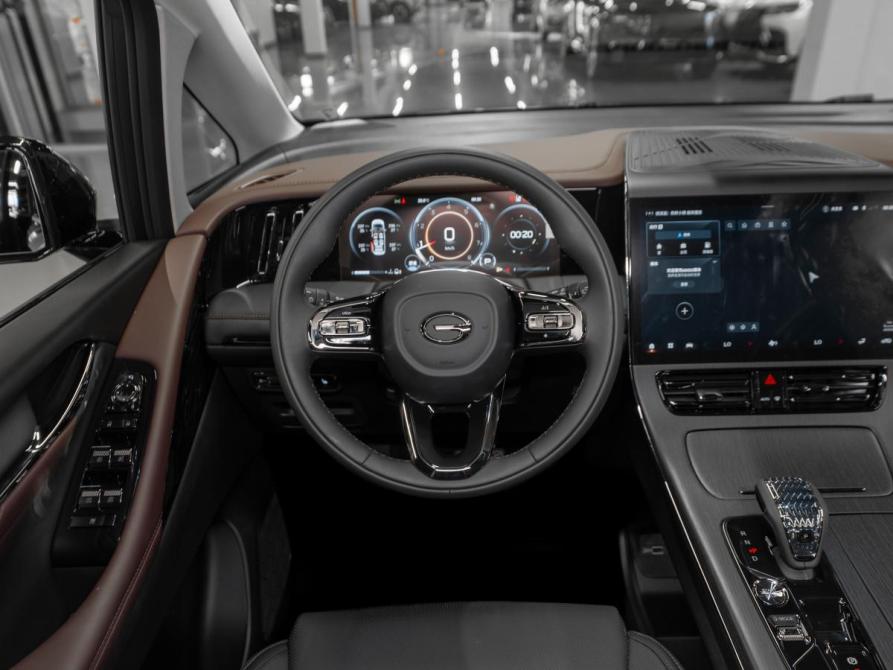 GAC Trumpchi M8 II Москва  - изображение 11