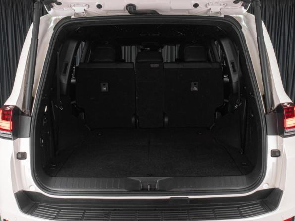 Toyota Land Cruiser 300 Series с пробегом 2023 года, цена 12 305 000 рублей, 72716 км, внедорожник, Автокод Объявления