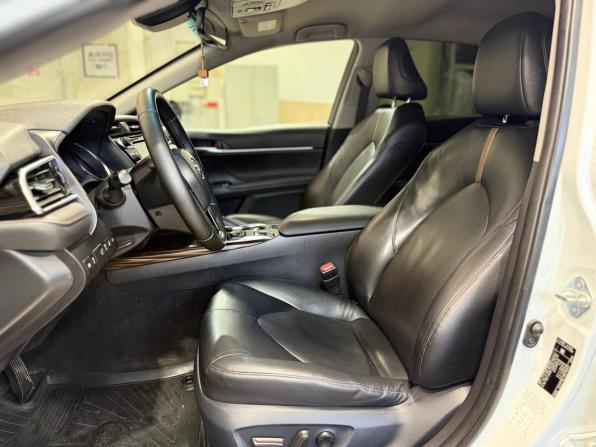 Toyota Camry VIII (XV70) с пробегом 2019 года, цена 2 749 000 рублей, 89924 км, седан, Автокод Объявления