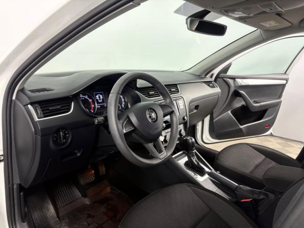 Skoda Octavia III (A7) Рестайлинг с пробегом 2019 года, цена 1 990 000 рублей, 72326 км, лифтбек, Автокод Объявления