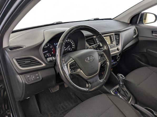 Hyundai Solaris II с пробегом 2017 года, цена 1 200 000 рублей, 163268 км, седан, Автокод Объявления