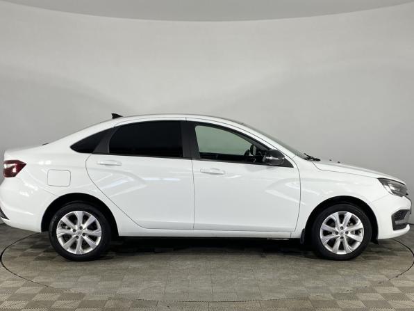 Lada (ВАЗ) Vesta I Рестайлинг (NG) с пробегом 2024 года, цена 1 370 000 рублей, 41590 км, седан, Автокод Объявления