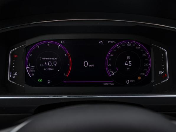 Volkswagen Tiguan II с пробегом 2018 года, цена 2 298 000 рублей, 170000 км, внедорожник, Автокод Объявления