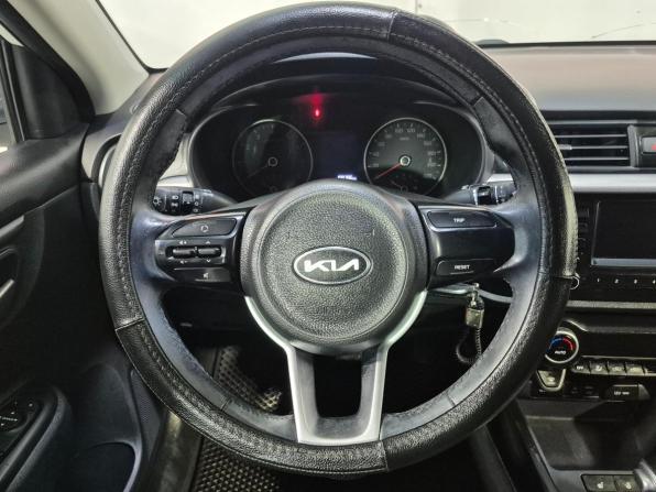 Kia Rio IV с пробегом 2017 года, цена 995 000 рублей, 109786 км, седан, Автокод Объявления