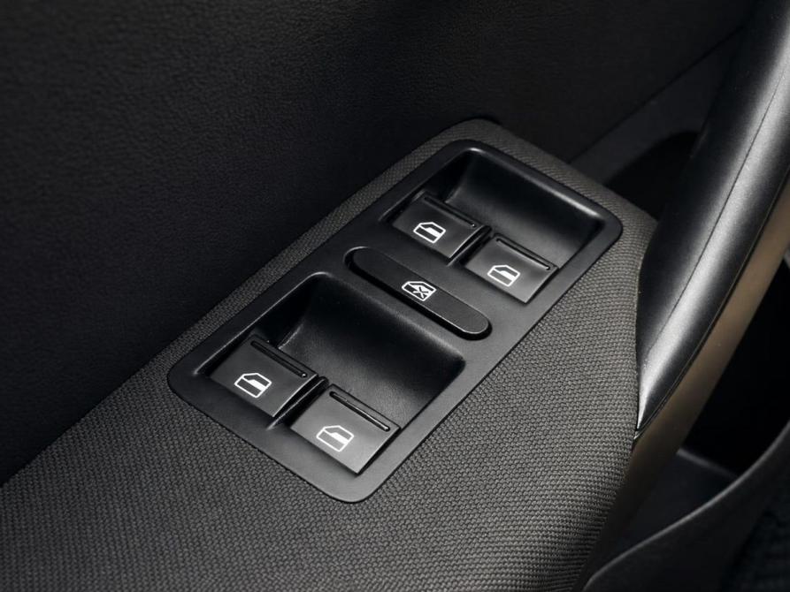Volkswagen Polo V Рестайлинг Пермь  - изображение 18