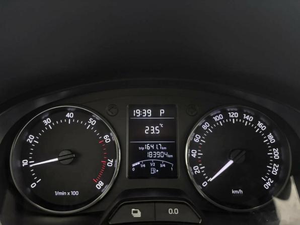 Skoda Rapid I с пробегом 2014 года, цена 999 000 рублей, 183899 км, лифтбек, Автокод Объявления