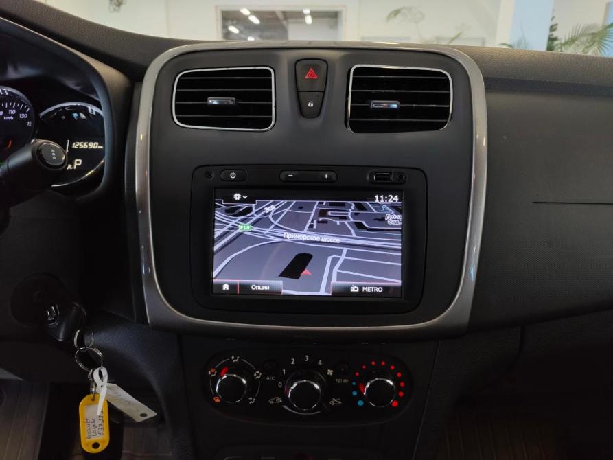 Renault Logan II Рестайлинг Санкт-Петербург  - изображение 9