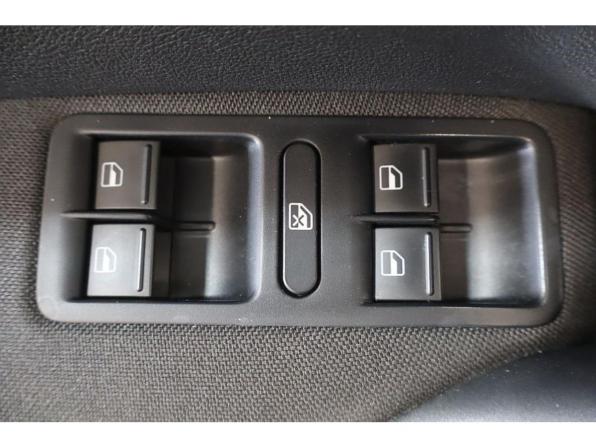 Volkswagen Polo V Рестайлинг с пробегом 2018 года, цена 1 060 000 рублей, 166787 км, седан, Автокод Объявления