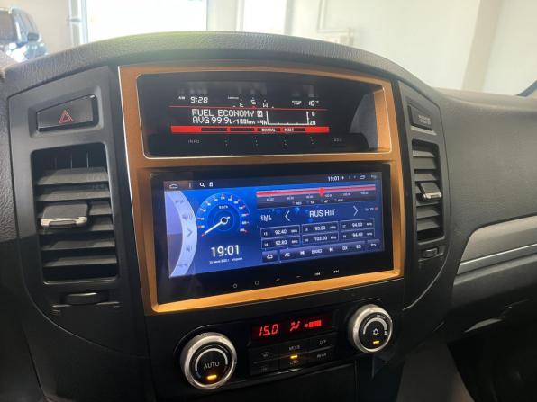 Mitsubishi Pajero IV Рестайлинг 1 с пробегом 2012 года, цена 1 389 000 рублей, 300337 км, внедорожник, Автокод Объявления