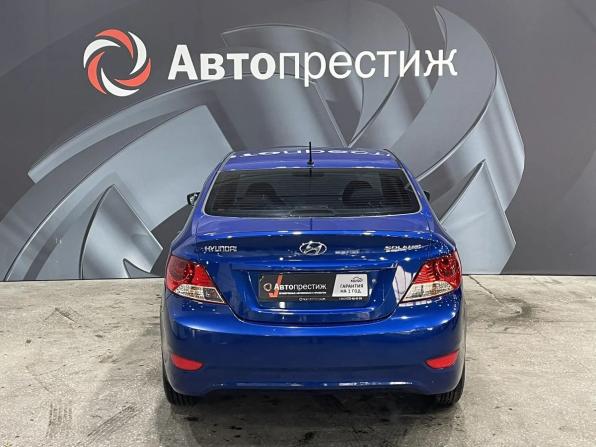 Hyundai Solaris I с пробегом 2012 года, цена 800 000 рублей, 131682 км, седан, Автокод Объявления
