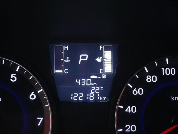 Hyundai Solaris I Рестайлинг с пробегом 2015 года, цена 1 010 000 рублей, 122000 км, седан, Автокод Объявления