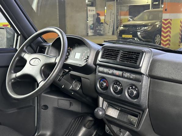 Lada (ВАЗ) Niva Legend с пробегом 2024 года, цена 979 000 рублей, 402 км, внедорожник, Автокод Объявления