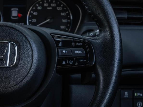 Honda Vezel II с пробегом 2022 года, цена 2 650 000 рублей, 16605 км, внедорожник, Автокод Объявления