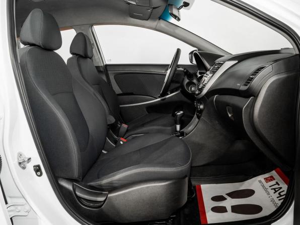 Hyundai Solaris I с пробегом 2014 года, цена 950 500 рублей, 98002 км, хэтчбек, Автокод Объявления