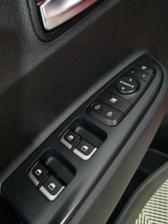 Kia Rio IV Рестайлинг с пробегом 2021 года, цена 1 792 000 рублей, 60210 км, хэтчбек, Автокод Объявления