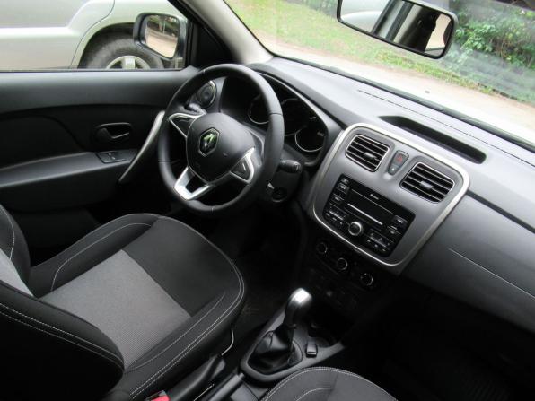 Renault Logan II Рестайлинг с пробегом 2022 года, цена 1 345 000 рублей, 41620 км, седан, Автокод Объявления