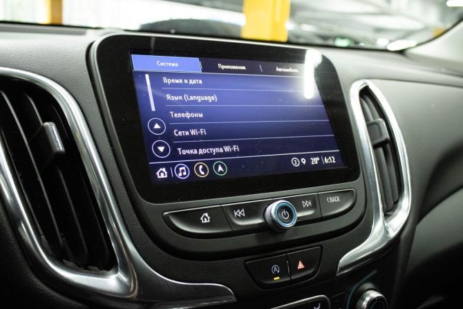 Chevrolet Equinox III Рестайлинг с пробегом 2022 года, цена 2 679 000 рублей, 30981 км, внедорожник, Автокод Объявления