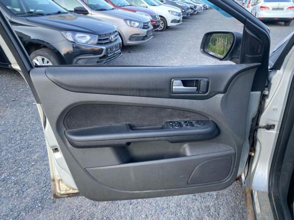 Ford Focus II с пробегом 2006 года, цена 378 000 рублей, 346000 км, седан, Автокод Объявления